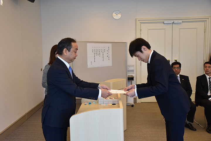 辞令交付